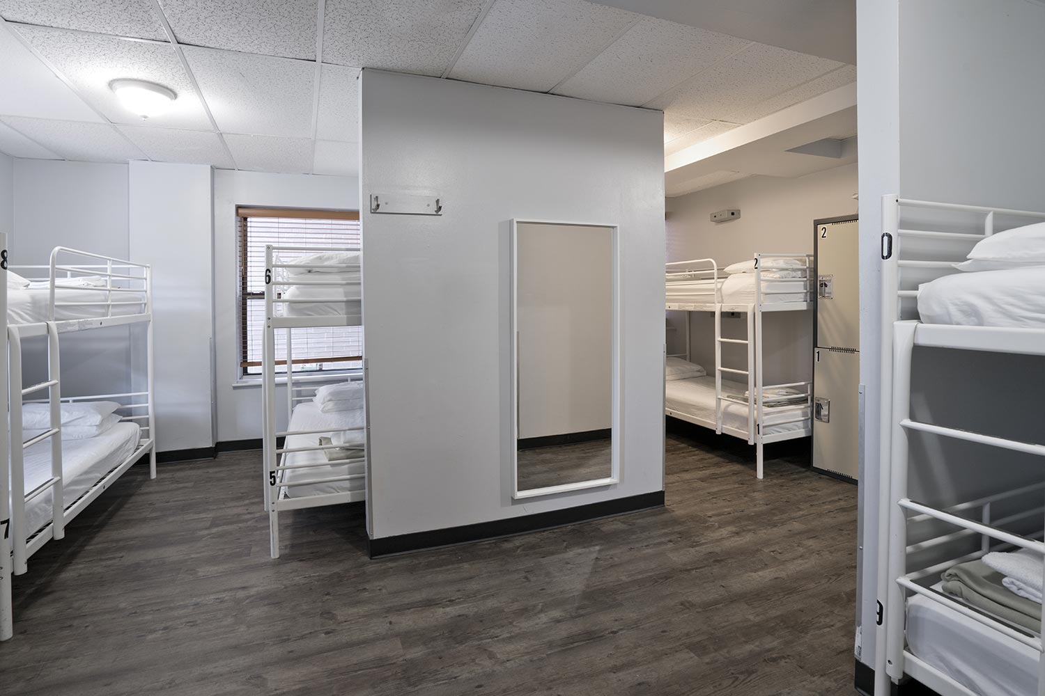 Room View with 10 beds