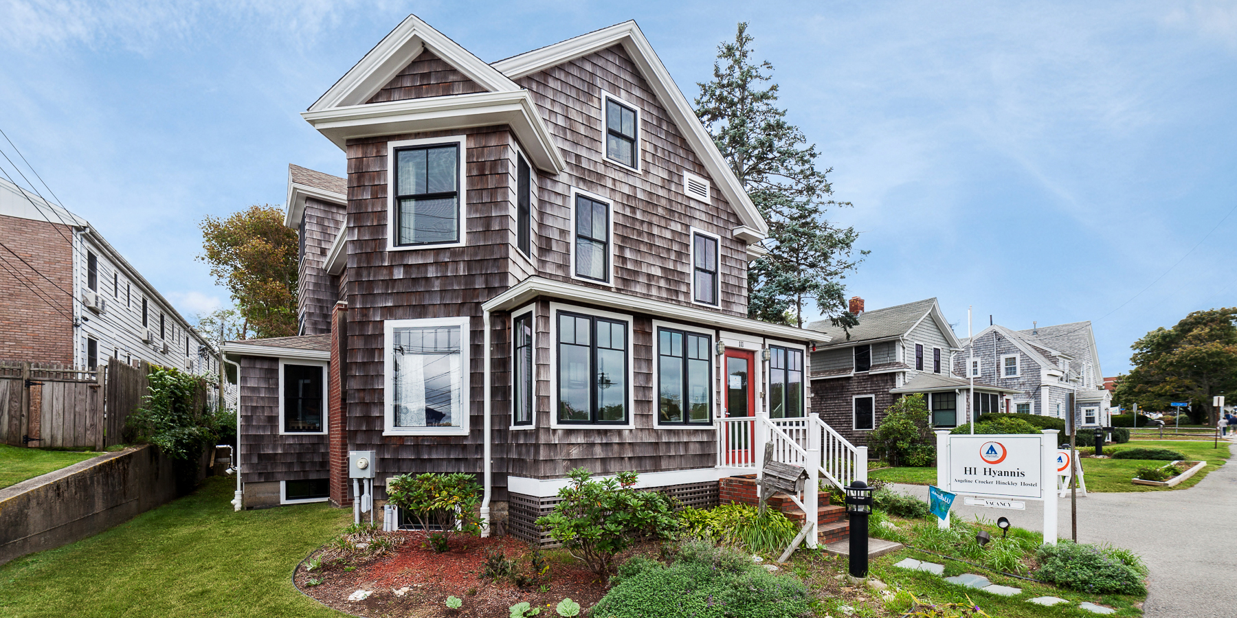 Located just a few minutes' walk from the Hyannis Harbor, HI Hyannis Hostel offers cottage-style accommodations in classic Cape Cod-style buildings