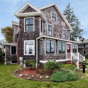 an exterior view of HI Hyannis hostel