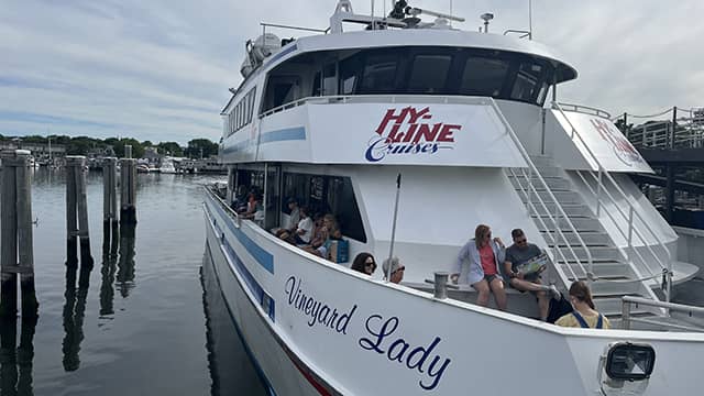 hyannis to martha's vineyard ferry